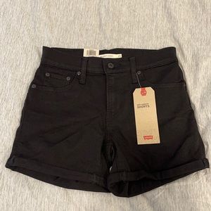 Levi’s Shorts Mid Length
